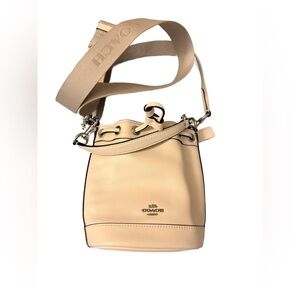 Ivory Coach Mini Crossbody Bucket Bag EUC
